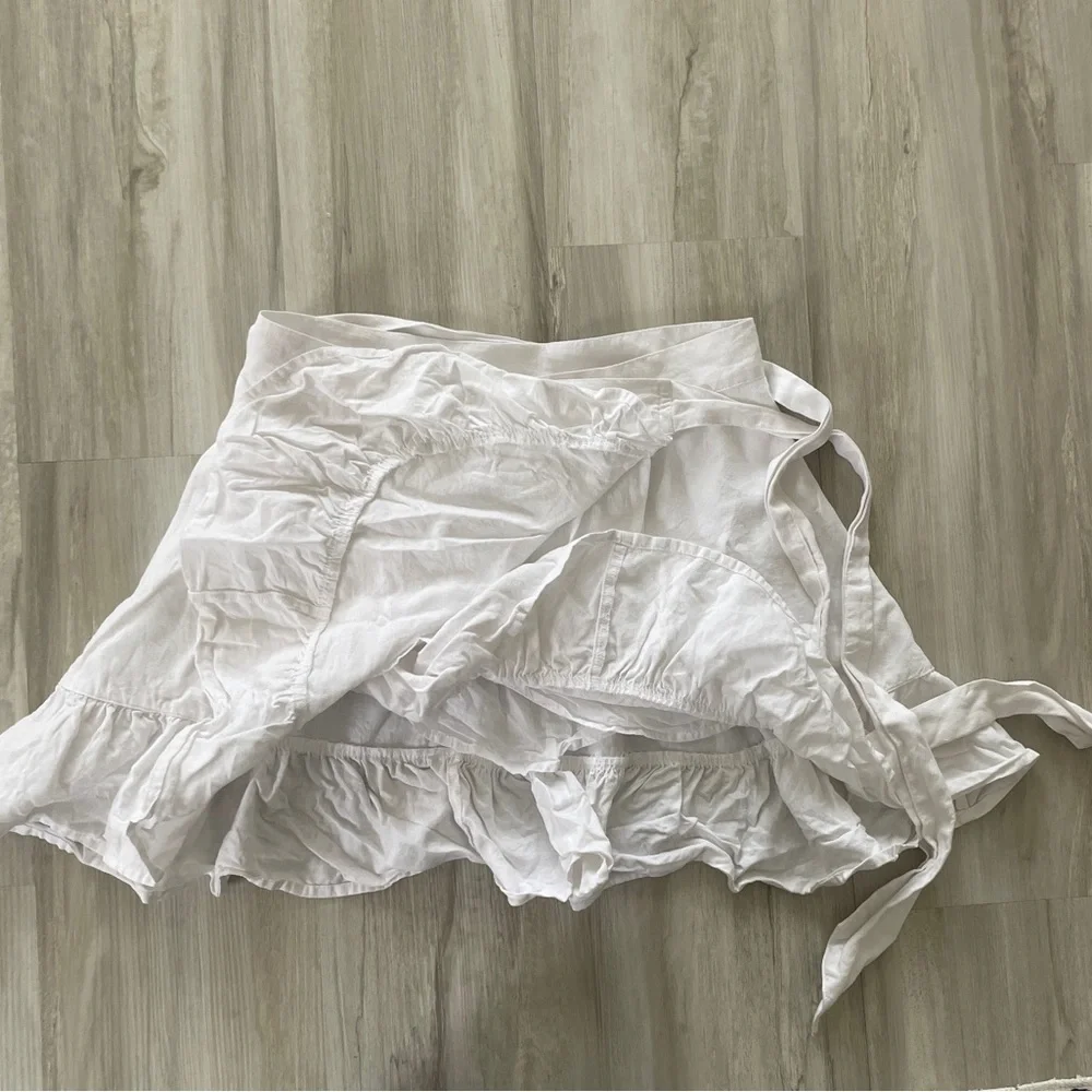 Aerie Linen Blend Lined Ruffle‎ Wrap Mini Skirt White Size XS